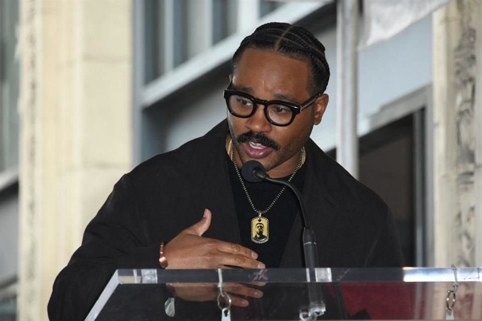 Coogler, quien además de dirigir al actor fue un amigo y colaborador cercano durante varios años, recordó a Boseman como una persona 'extremamente generosa'.