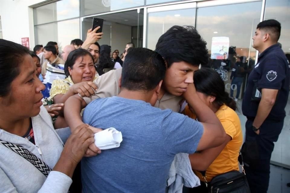 Ayer liberaron a 32 de las 40 personas adultas que fueron detenidas.