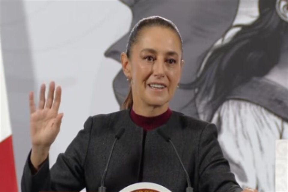 Sheinbaum felicitó a la tabasqueña Fátima Bosch por ganar Miss Universe y dijo que es un ejemplo pues levantó la voz al vivir injusticia.