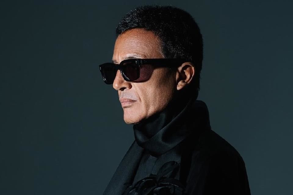 Harfouch compartió en redes sociales el video del momento en que la mexicana recibió la corona y escribió: 'Miss México es una Miss Universo falsa'.