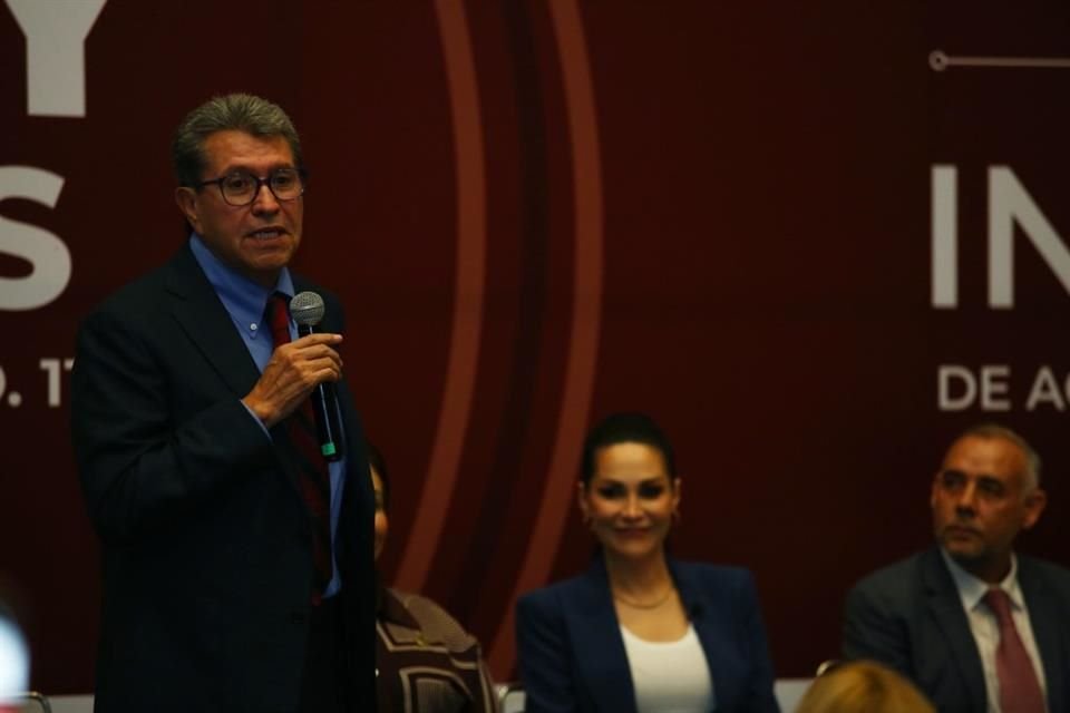 Ricardo Monreal, coordinador del Grupo Parlamentario de Morena en la Cámara de Diputados, deslindó al partido de enviar grupos de choque a Guadalajara durante la manifestación de la Generación Z.