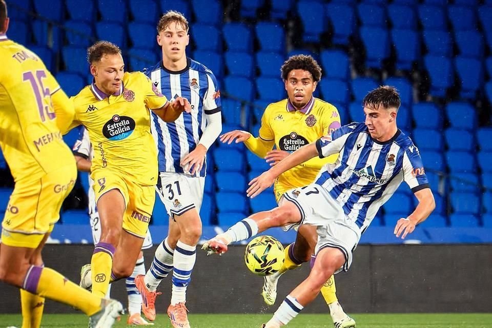 Guillermo Almada y Enrique Alfaro no tuvieron la mejor de sus presentaciones con el Real Valladolid tras perder 1-0 ante la Real Sociedad B.