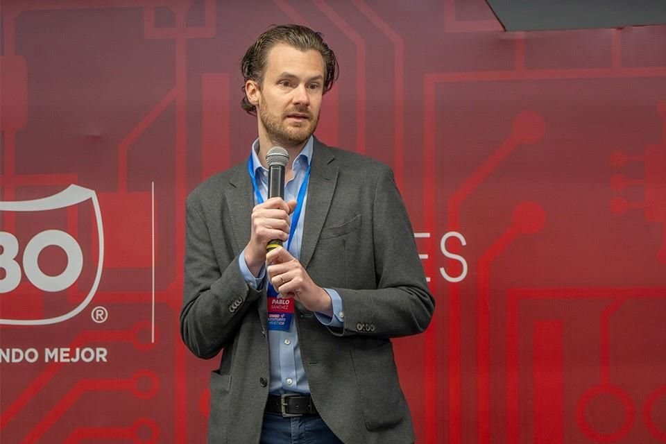 Realiza Grupo Bimbo encuentro estratégico con startups