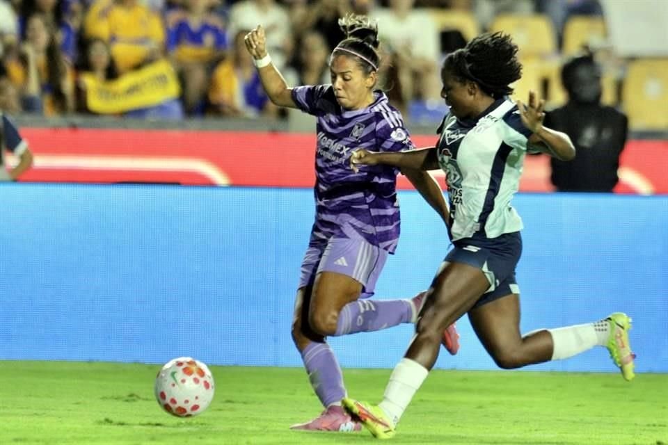 Tigres Femenil sufrió su primera derrota del Apertura 2025 al caer 3-2 con Pachuca en el Estadio Universitario.