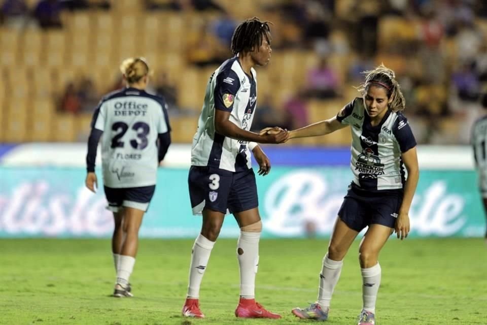 Tigres Femenil sufrió su primera derrota del Apertura 2025 al caer 3-2 con Pachuca en el Estadio Universitario.