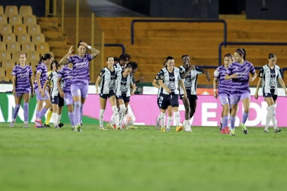 Tigres Femenil sufrió su primera derrota del Apertura 2025 al caer 3-2 con Pachuca en el Estadio Universitario.