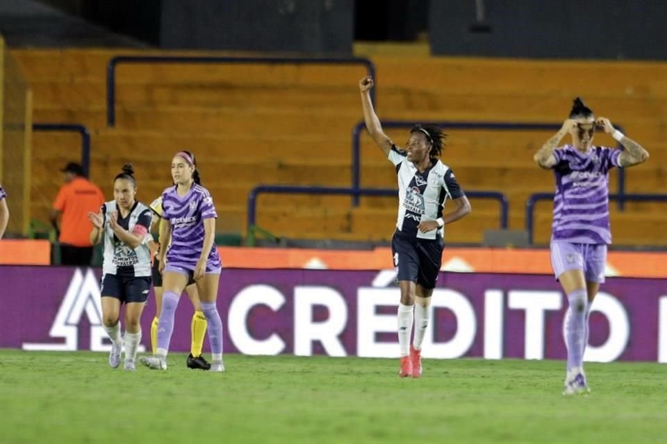 Tigres Femenil sufrió su primera derrota del Apertura 2025 al caer 3-2 con Pachuca en el Estadio Universitario.