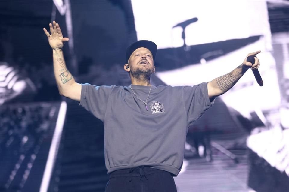 René Pérez Joglar, mejor conocido como Residente, es considerado uno de los artistas más influyentes de la música urbana y social de la región.