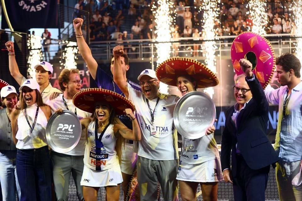 Lucía Sainz y Claudia Jensen, de San Diego Stingrays, se coronaron como las monarcas del Skarch Pro Padel League Guadalajara 2025.