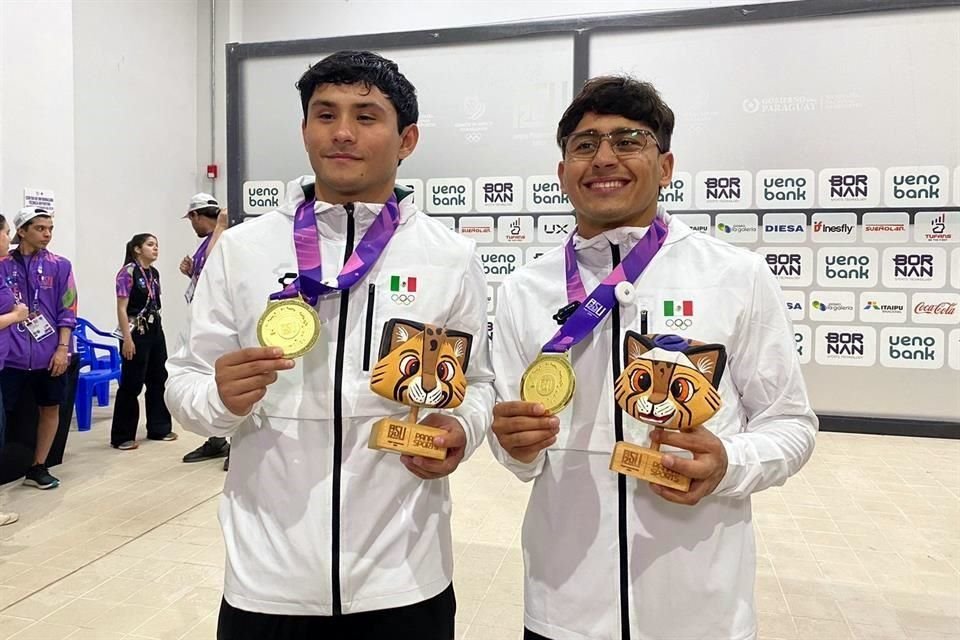 David Vázquez y Jesús Agúndez le dieron a la Delegación Mexicana un Oro más en los clavados al imponerse en la plataforma de tres metros.