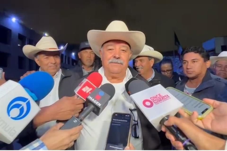 Eraclio Rodríguez, líder del Frente Nacional para el Rescate del Campo Mexicano, advirtió que volverán a tomar carreteras y aduanas  si la reforma de aguas se aprueba sin atender sus demandas.
