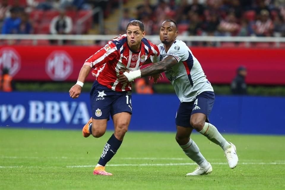 Chivas y Cruz Azul terminaron con el marcador 0-0 en el partido de ayer en el Estadio AKRON.