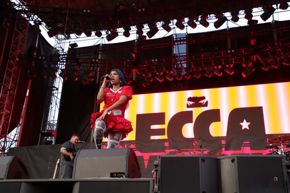 La rapera Ecca Vandal actuó por la tarde en el cartel.