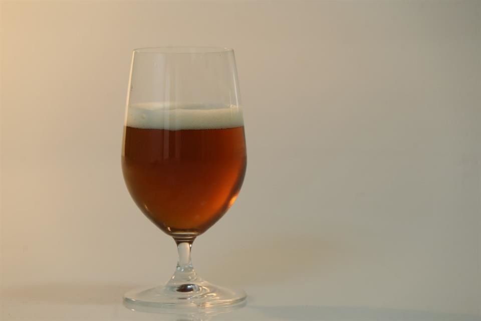 Poner droga a la bebida o comida de una persona con el fin de sedarla o disminuir su capacidad de resistencia, podría sancionarse en Jalisco hasta con 10 años de prisión.