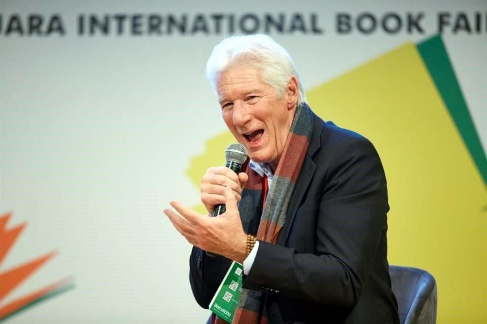 Richard Gere detalló en FIL un plan ecológico en Jalisco con restauración de manglares, mejora de agua y colaboración con habitantes.