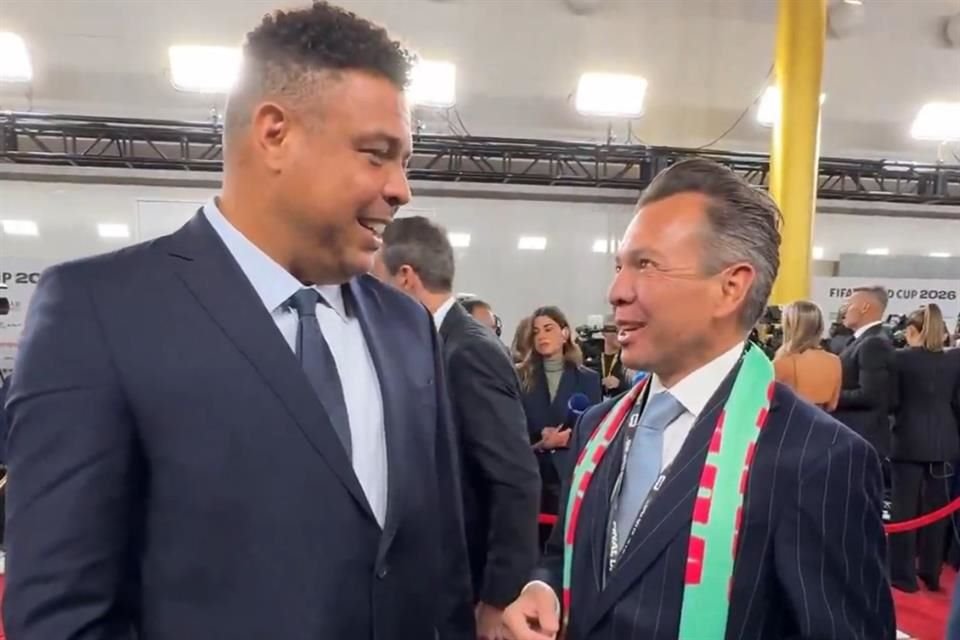 'El Fenómeno' Ronaldo 'pactó' tomarse un tequila en Guadalajara, durante la Copa del Mundo 2026, por invitación del Gobernador de Jalisco, Pablo Lemus.