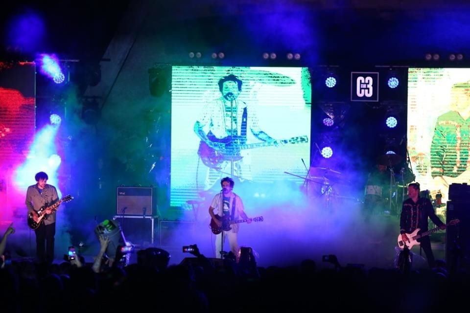 Disidente celebró su 25 aniversario en la Concha Acústica.