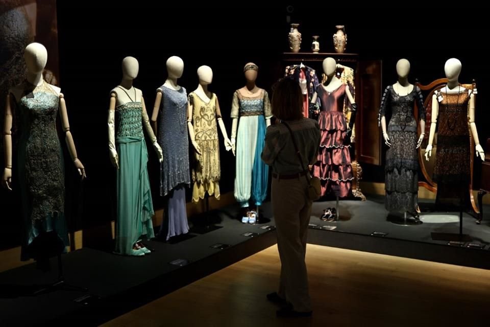 La venta en línea comenzó este lunes y terminará el próximo 16 de septiembre. Paralelamente, el público puede descubrir los objetos en una exposición en Londres.