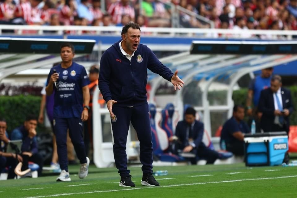 Tras perder 3 partidos, ante León, Santos y Juárez, las Chivas de Milito registraron el peor arranque de campaña de los últimos 10 torneos.