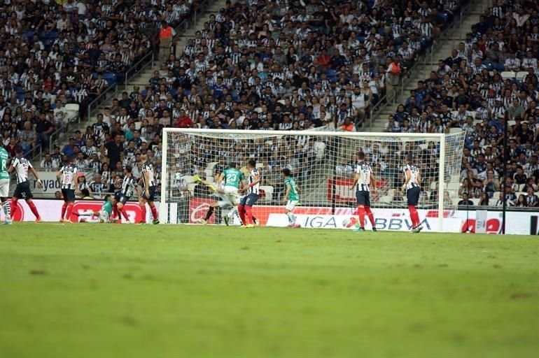 Observa las acciones del duelo Rayados-León