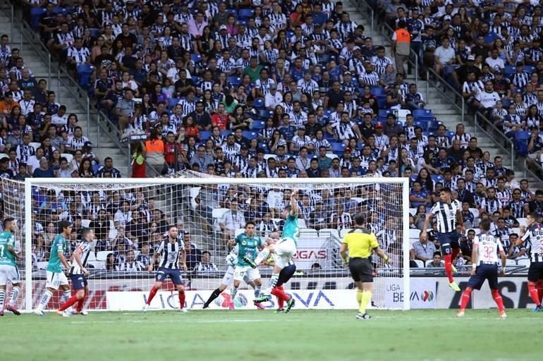 Observa las acciones del duelo Rayados-León