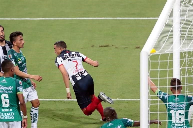 Repasa más de las acciones en el BBVA en el Rayados-León.