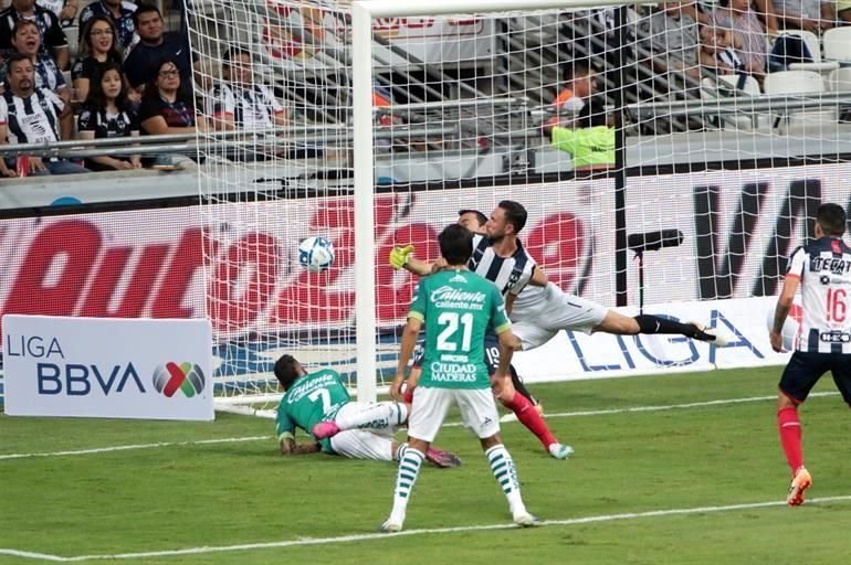Repasa más de las acciones en el BBVA en el Rayados-León.