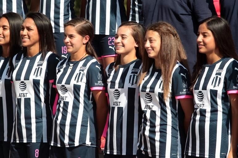 Las mejores imágenes de la toma de foto oficial de los Rayados y las Rayadas.