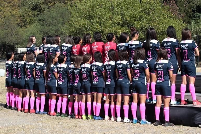 Las mejores imágenes de la toma de foto oficial de los Rayados y las Rayadas.