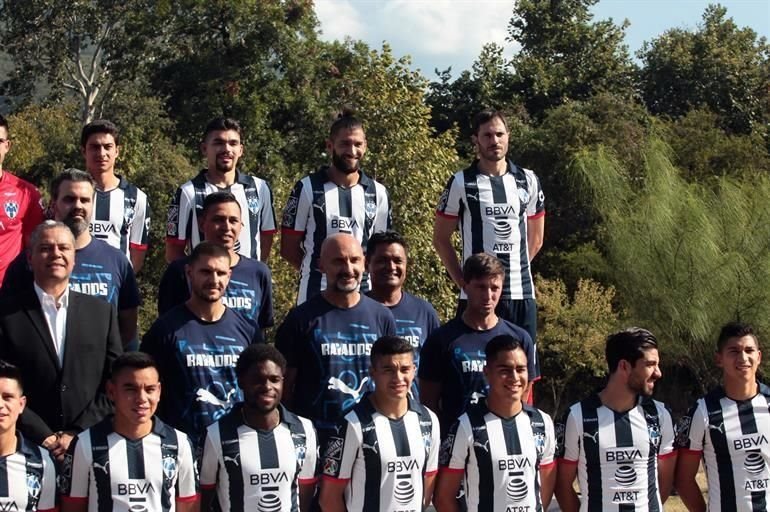 Las mejores imágenes de la toma de foto oficial de los Rayados y las Rayadas.