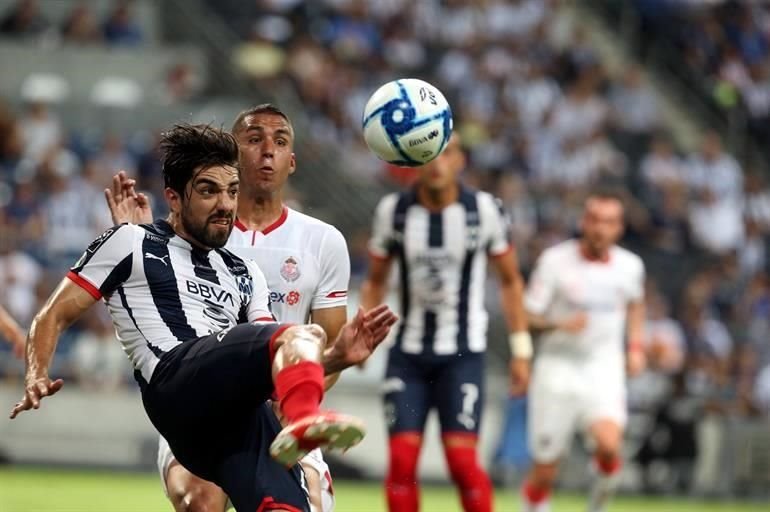 Más de las imágenes del duelo Rayados-Toluca.
