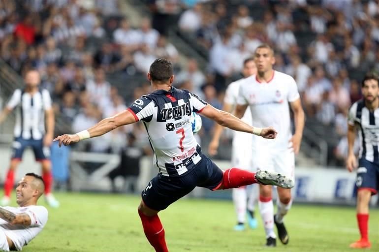 Más de las imágenes del duelo Rayados-Toluca.