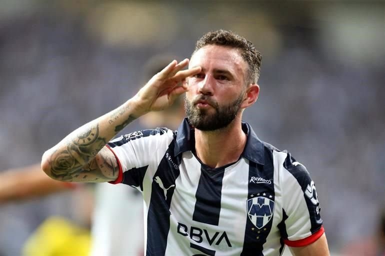 EL 1-0 lo hizo Miguel Layún en un tiro directo.