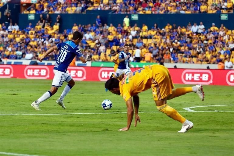 Los Tigres siguen sin levantar en el torneo y pasaron de la 'empatitis' a la derrota, al caer en casa 1-0 ante Puebla, justo antes del Clásico Regio.