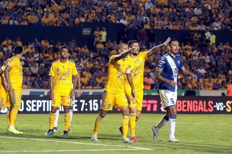 Los Tigres siguen sin levantar en el torneo y pasaron de la 'empatitis' a la derrota, al caer en casa 1-0 ante Puebla, justo antes del Clásico Regio.