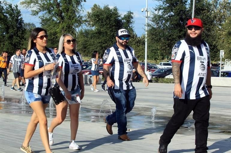 Así se vivió el ambiente previo a la edición 123 del Clásico Regio.