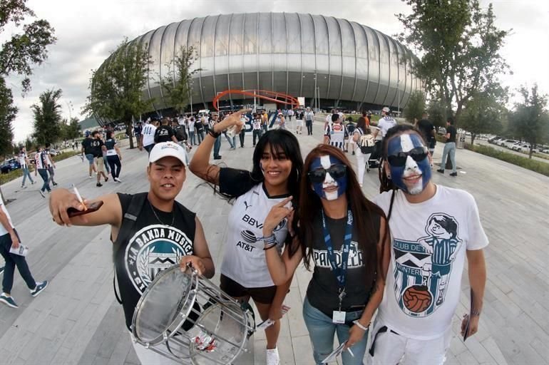Así se vivió el ambiente previo a la edición 123 del Clásico Regio.