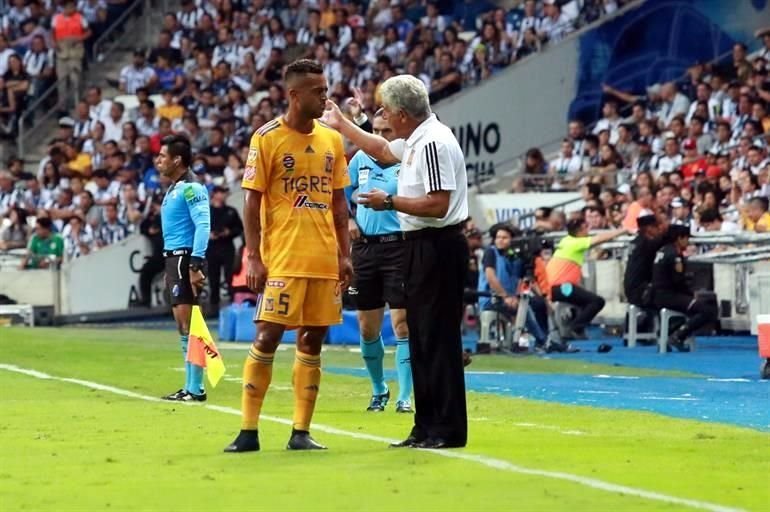 Más de las imágenes del CLásico Regio Rayados vs. Tigres.