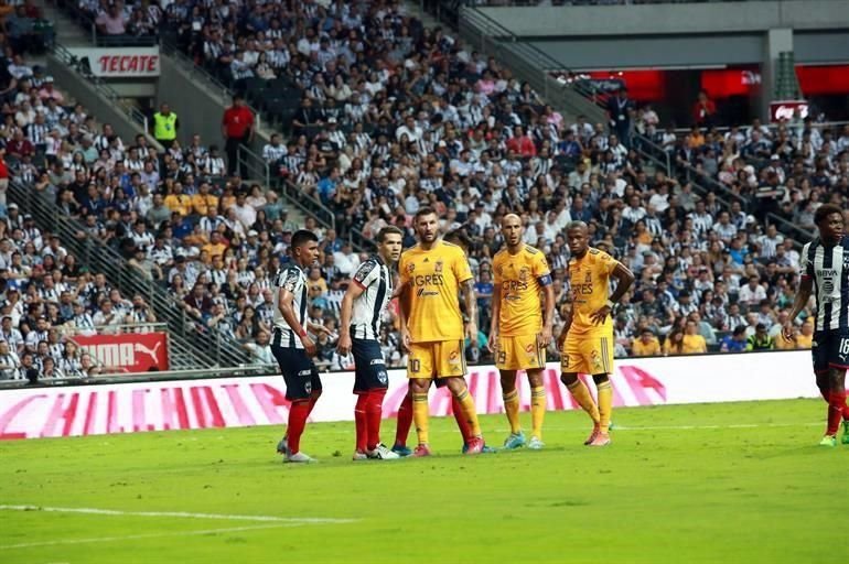 Más de las imágenes del CLásico Regio Rayados vs. Tigres.