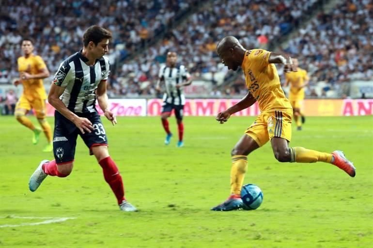 Más de las imágenes del CLásico Regio Rayados vs. Tigres.