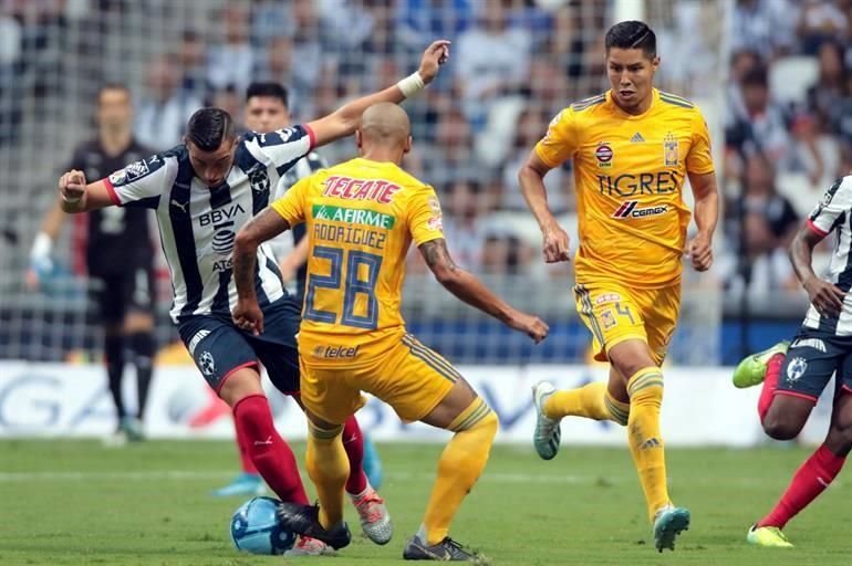 Más de las imágenes del CLásico Regio Rayados vs. Tigres.