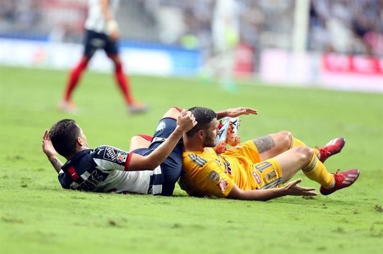 Más de las imágenes del CLásico Regio Rayados vs. Tigres.
