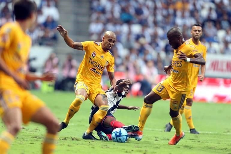 Más de las imágenes del CLásico Regio Rayados vs. Tigres.