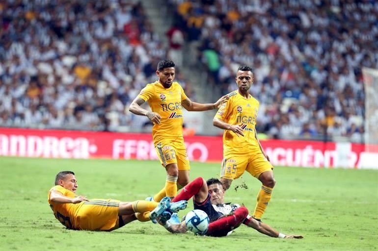 Más de las imágenes del triunfo de Tigres 2-0 sobre los Rayados.