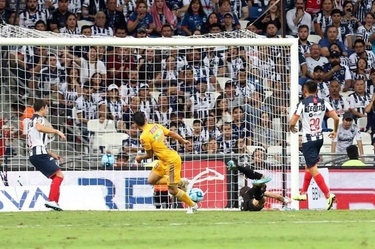 Más de las imágenes del triunfo de Tigres 2-0 sobre los Rayados.