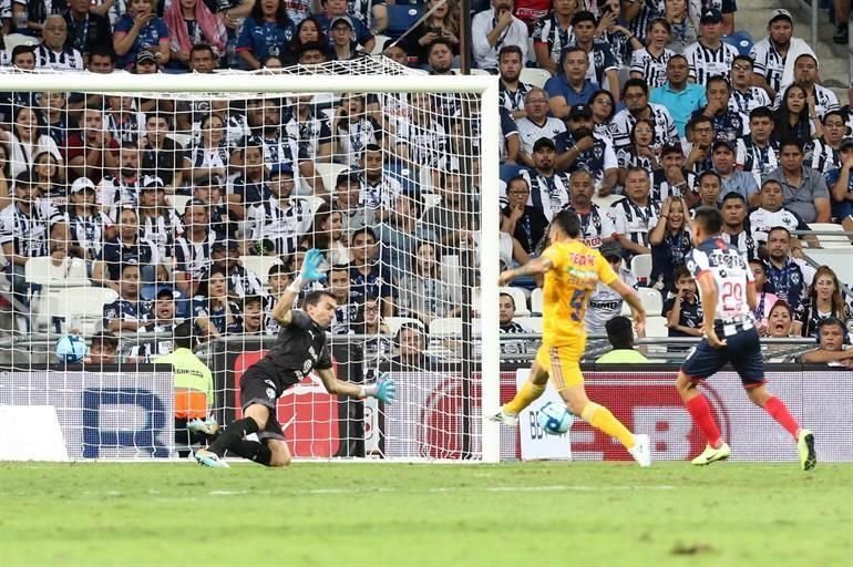 Más de las imágenes del triunfo de Tigres 2-0 sobre los Rayados.