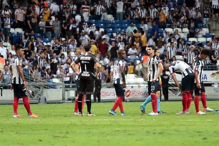 Más de las imágenes del triunfo de Tigres 2-0 sobre los Rayados.