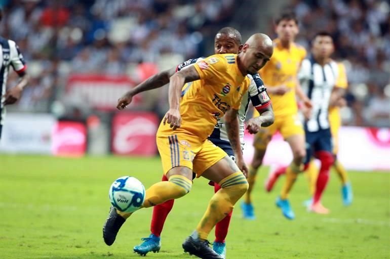 Más de las imágenes del triunfo de Tigres 2-0 sobre los Rayados.