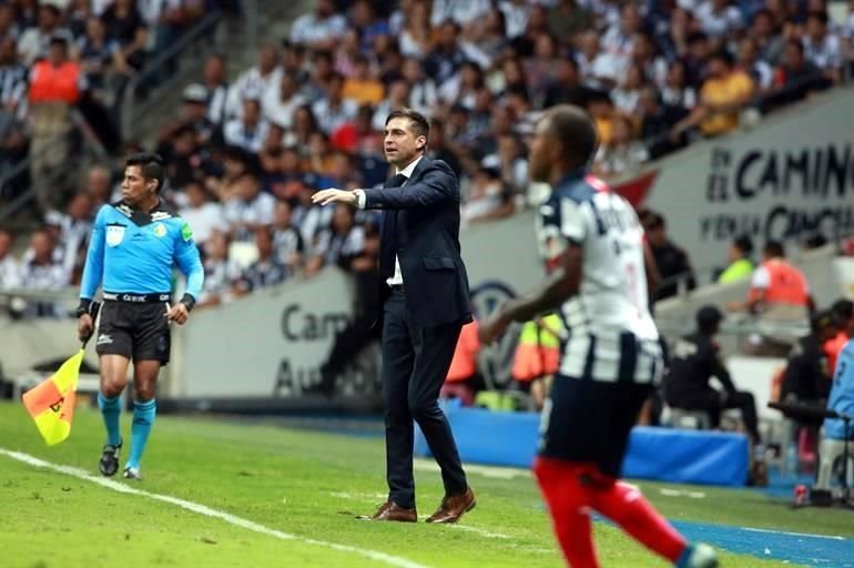 Más de las imágenes del triunfo de Tigres 2-0 sobre los Rayados.