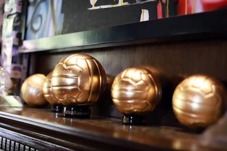 Los Balones de Oro ganados en la Liga MX tienen un lugar especial en su hogar.